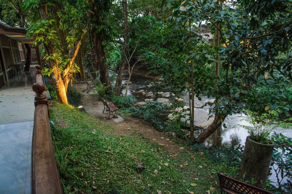 Rinrada Resort Csiangmaj Kültér fotó